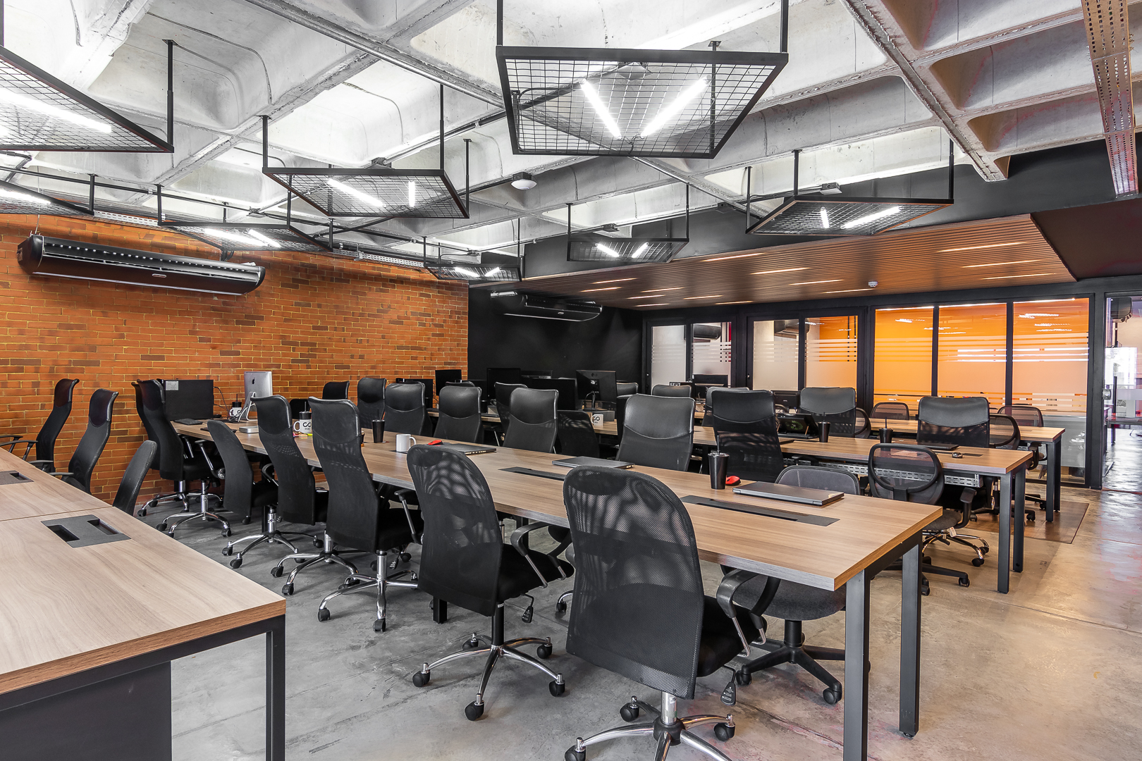 Escritório Salyd — workstation