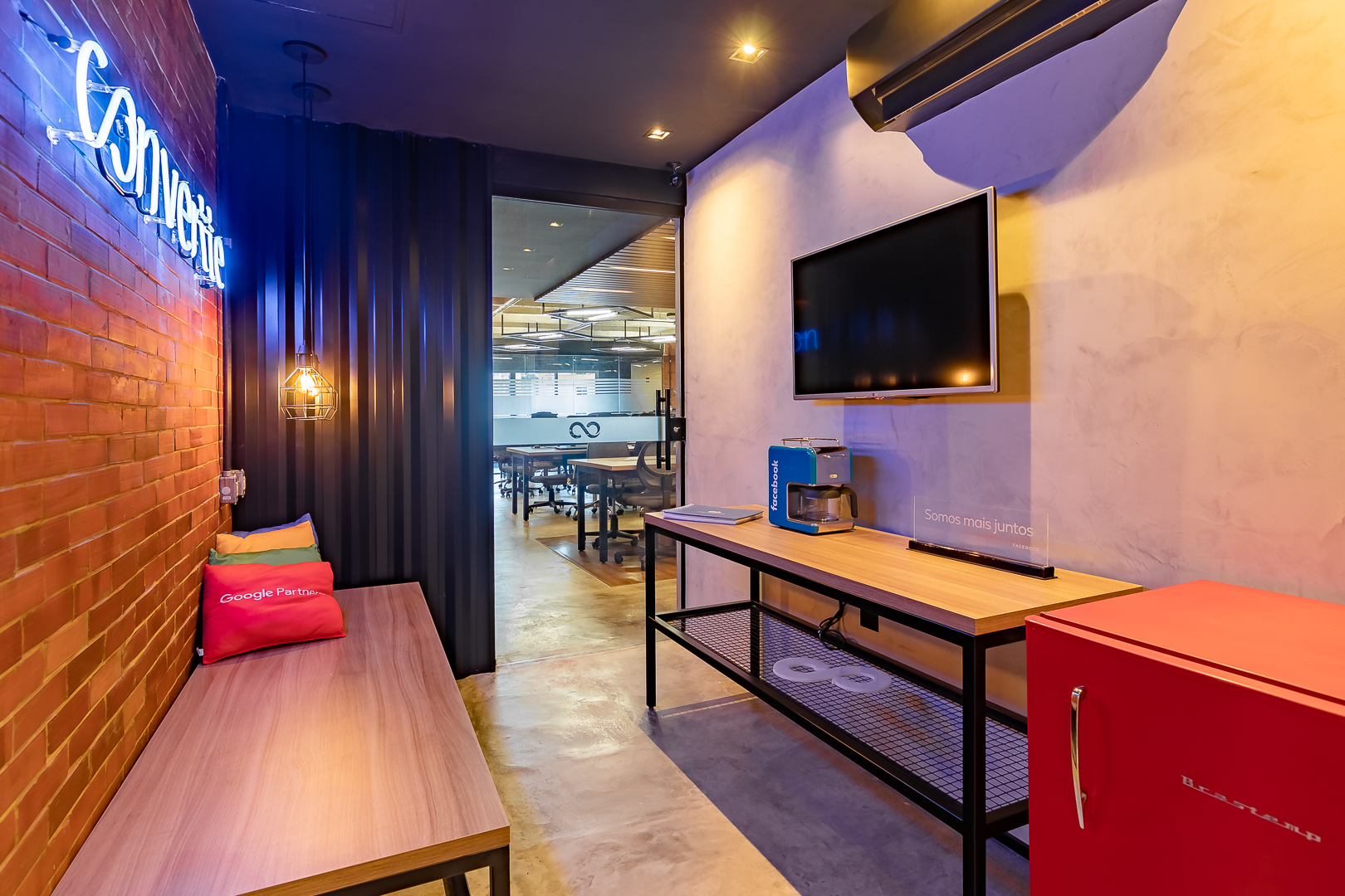 Escritório Salyd — área colaborativa